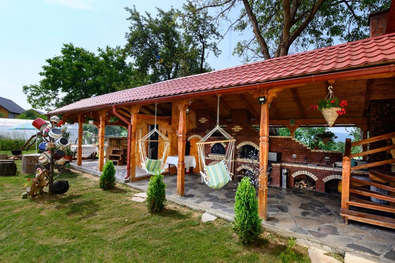 Sub Creasta Cocosului Hotel Breb Exterior photo